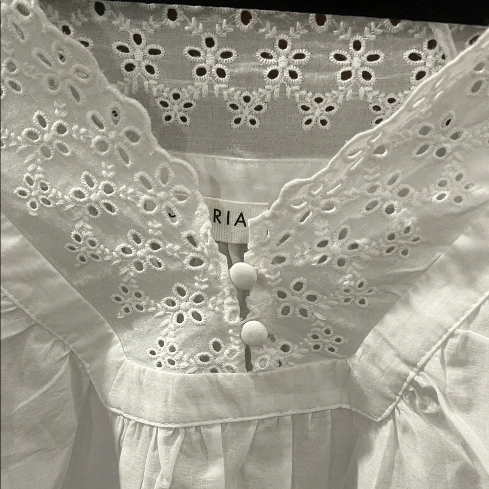 Storia Off White Eyelet Blouse - Picture 4 of 9